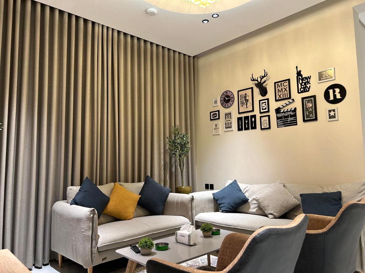 Apartment فاخرة ٣ غرف نوم وصالة بدخول ذاتي ١١